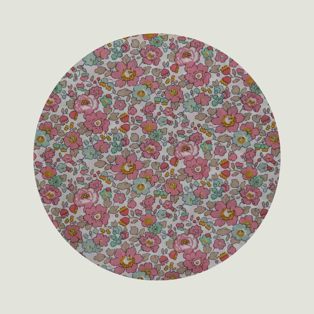 Little Acorn Liberty Bib 'Betsy' - Soft Pink