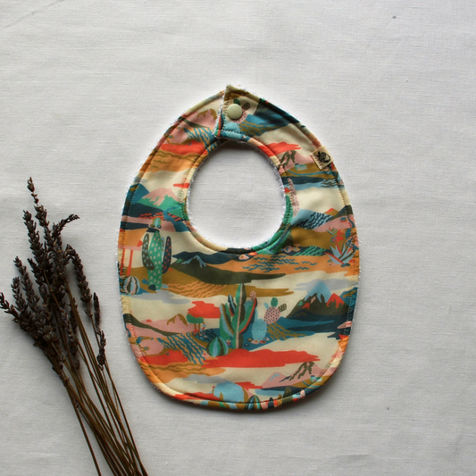 Little Acorn Liberty Bib 'Nirvana' - Peach/Olive