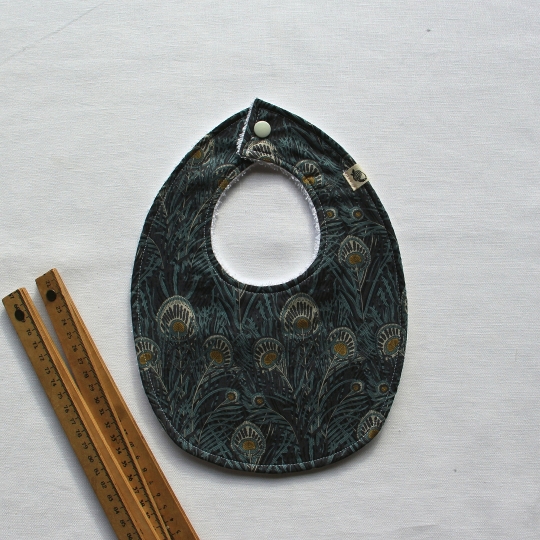 Little Acorn Liberty Bib 'Queen Hera' - Dark/Sage