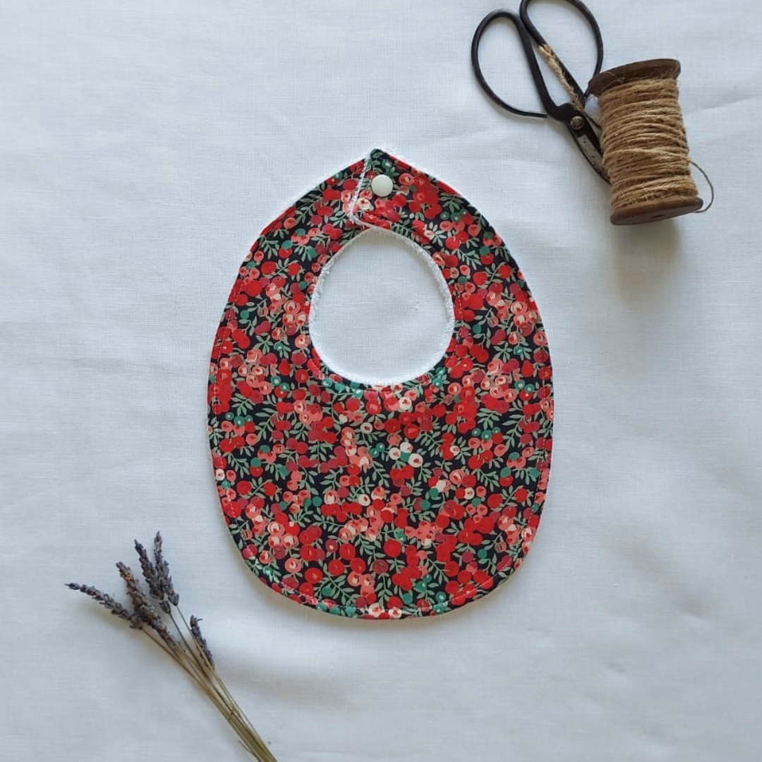 Little Acorn Liberty Bib 'Wiltshire' - Red/Green